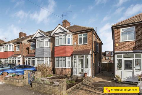 3 bedroom semi-detached house for sale, Amberley Road, Enfield