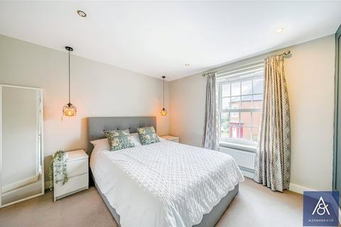 10 Bronnley Way, Brackley, NN13 5GL