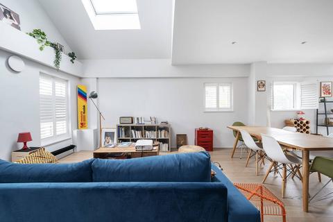 3 bedroom flat for sale, City Pavillions, Shoreditch, London, E2