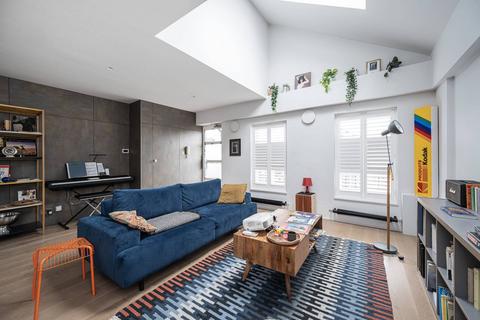 3 bedroom flat for sale, City Pavillions, Shoreditch, London, E2
