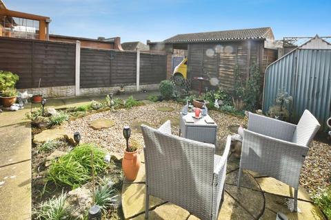 1 bedroom bungalow for sale, Hadleigh Green, Burringham, Scunthorpe