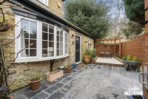 undefined, Brooklands Lane, Weybridge, KT13