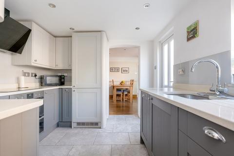 2, Oak Cottages Brighton Road, Monks Gate, Horsham, RH13 6JD