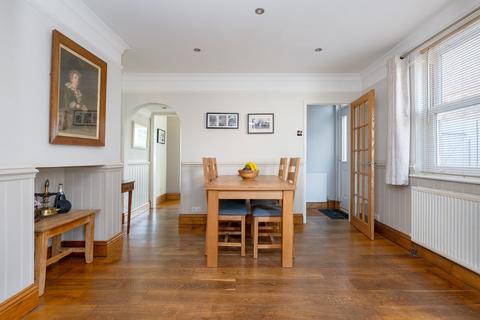 2, Oak Cottages Brighton Road, Monks Gate, Horsham, RH13 6JD