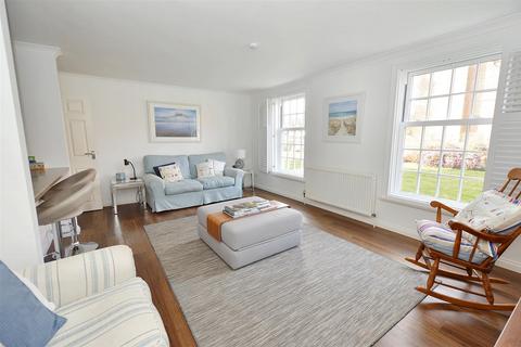 2 bedroom flat for sale, Runton House Close, West Runton, Cromer