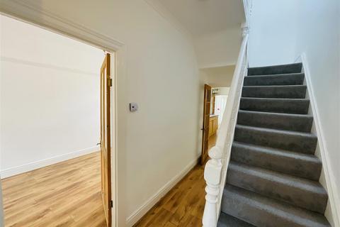 3 bedroom terraced house for sale, Swansea Road, Llanelli