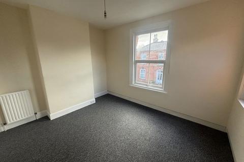 2 bedroom flat to rent, CARLTON ROAD, BOSTON