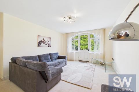 2 bedroom apartment for sale, Tudor Villas, Oakwood Grove, LS8 2PA