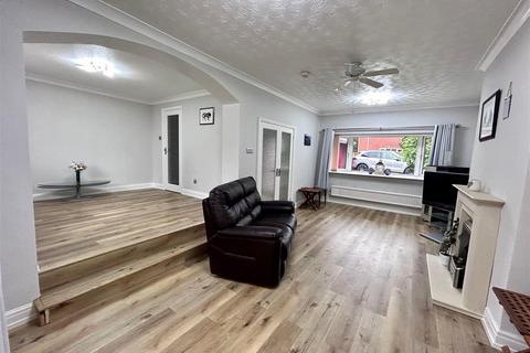 9 The Spinney, Cuddington, Northwich, CW8 2UH