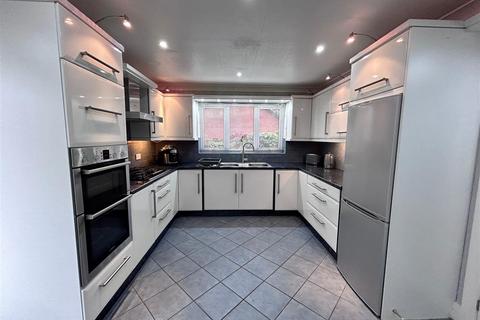 9 The Spinney, Cuddington, Northwich, CW8 2UH