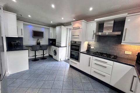 9 The Spinney, Cuddington, Northwich, CW8 2UH