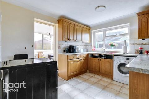 13 Bertram Avenue, Little Clacton, Clacton-on-sea, CO16 9RQ