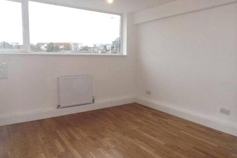 1 bedroom apartment to rent, Broad Walk, Crawley, West Sussex, RH10