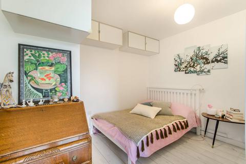 1 bedroom flat to rent, Mapleton Road, Wandsworth, London, SW18