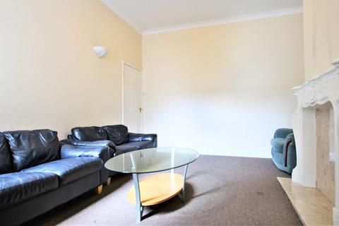 2 bedroom ground floor flat to rent, Simonside Terrace, Tyne and Wear NE6