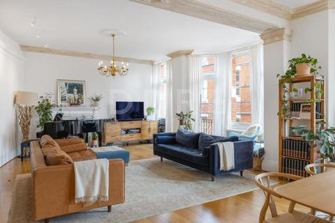 2 bedroom apartment for sale, Kensington Court, London, W8