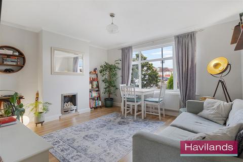 2 bedroom maisonette for sale, Fairlawn Close, London