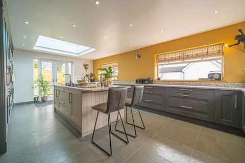 5 bedroom detached house for sale, Vicarage Hill, Newport, NP20
