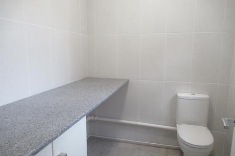 2 bedroom house to rent, Clarendon Park, Leicester