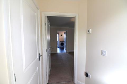 3 bedroom end of terrace house to rent, Hollyhock Drive, Mansfield