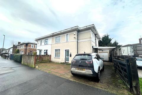 3 bedroom semi-detached house for sale, Elmwood Avenue, Feltham