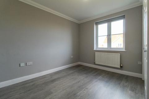 2 bedroom flat to rent, Longcroft Lane, Marston Moretaine, Bedford