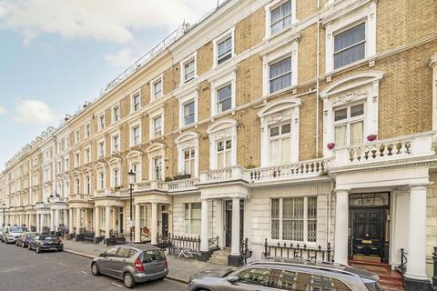 1 bedroom flat for sale, Clanricarde Gardens, London W2