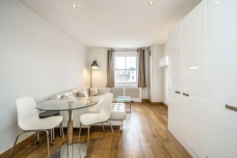 1 bedroom flat for sale, Clanricarde Gardens, London W2