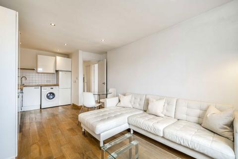 1 bedroom flat for sale, Clanricarde Gardens, London W2