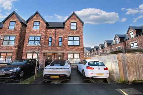 4 bedroom semi-detached house for sale, Carlton Street, Monton