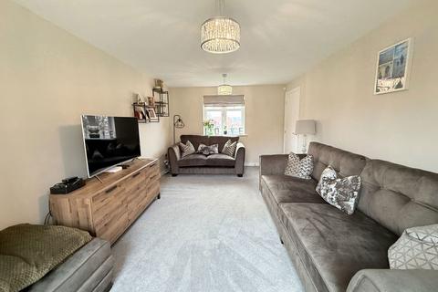 28 Pastures Drive, Tidbury Green, Solihull, B90 1US