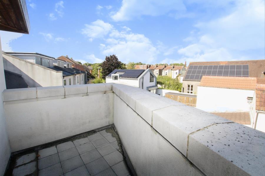 Apartment in Bristol, Pigsty Hill, Ashley Down - View 4