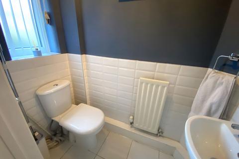 1 Crocus Drive, Royton, Oldham, OL2 6QP