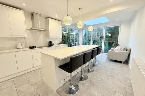 146 Cropthorne Road, Shirley, Solihull, B90 3JJ