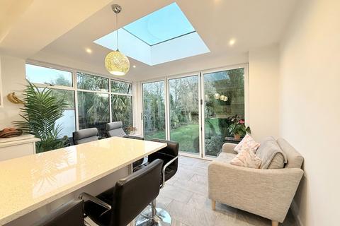 146 Cropthorne Road, Shirley, Solihull, B90 3JJ