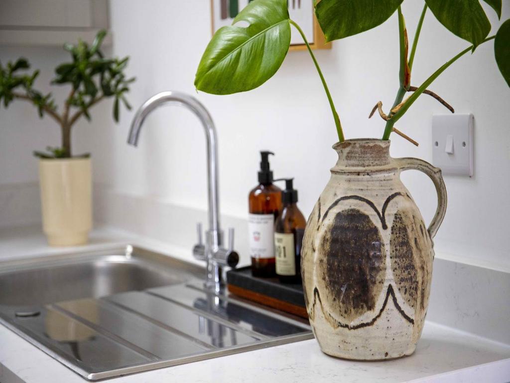 Kitchen (2)