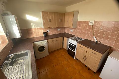 undefined, LUTON, LU1
