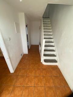 undefined, LUTON, LU1
