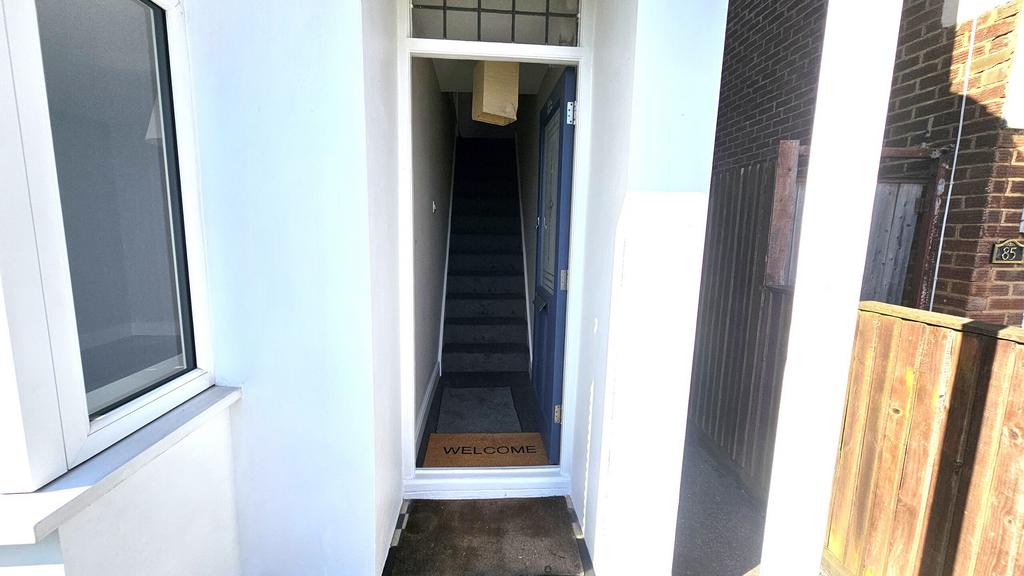 New 83b entrance