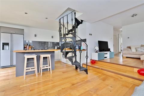 25 Coniston Road, Woking, GU22 9HU