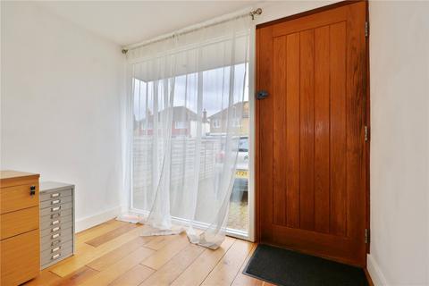 25 Coniston Road, Woking, GU22 9HU