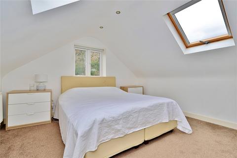 25 Coniston Road, Woking, GU22 9HU
