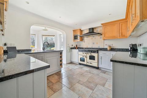 4 bedroom house for sale, Botley Road, Southampton SO31