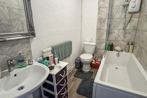 Flat 2, 1 Connaught Road, Littlehampton, BN17 6ES