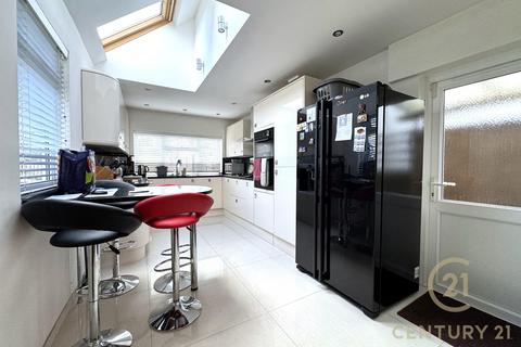 4 bedroom detached house to rent, Cleveland Road, WORCESTER PARK KT4