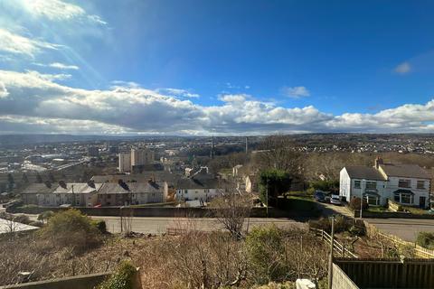 2 bedroom terraced house for sale, Claremount Road, Halifax HX3