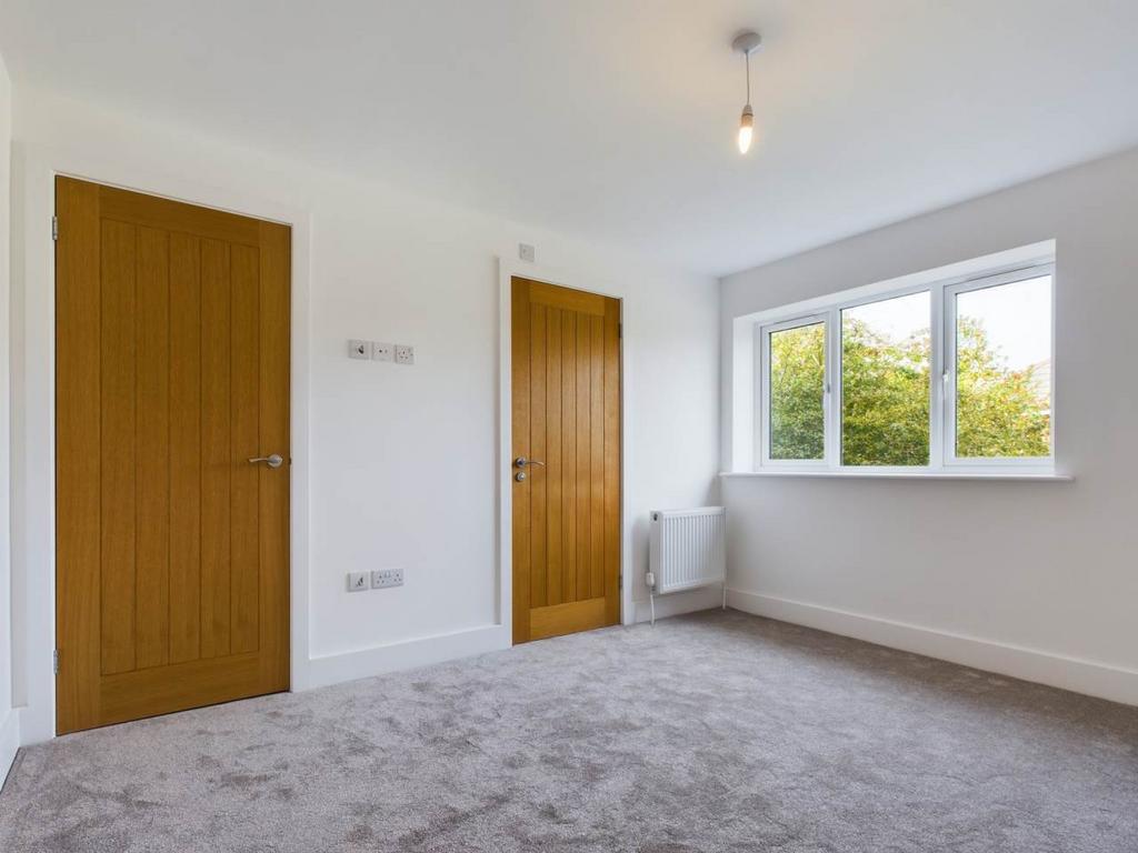 Master bedroom (3)