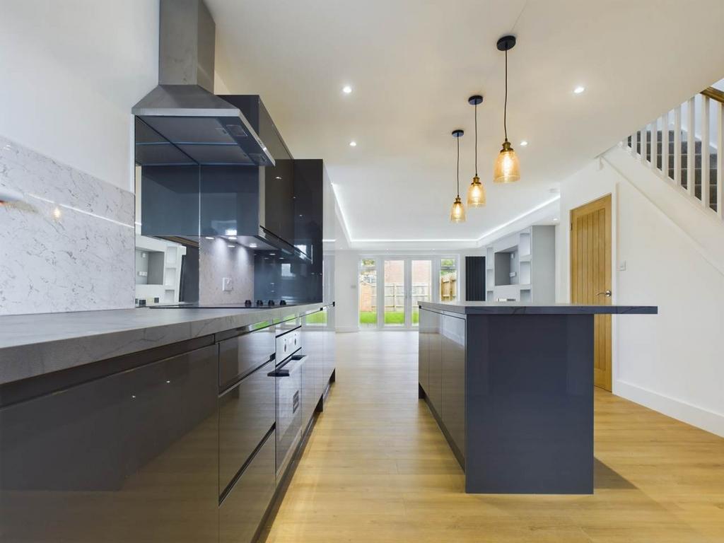 Kitchen (2)