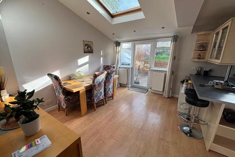 3 bedroom semi-detached house to rent, Rydal Avenue, Tilehurst, Reading, RG30