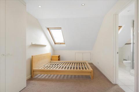 2 bedroom apartment for sale, Queensmill Road , Fulham, London, SW6